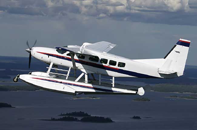 Lakehead Airways amphibious Cessna Caravan and Beaver floatplane charter in Thunder Bay